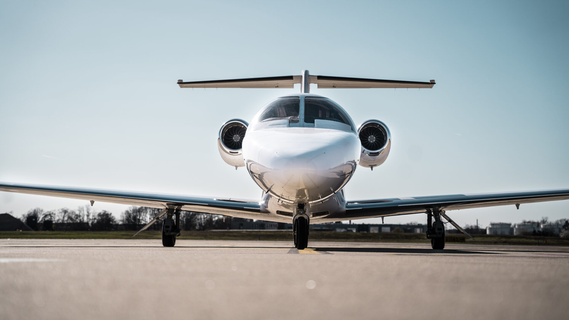 Jet In Der Nhenull